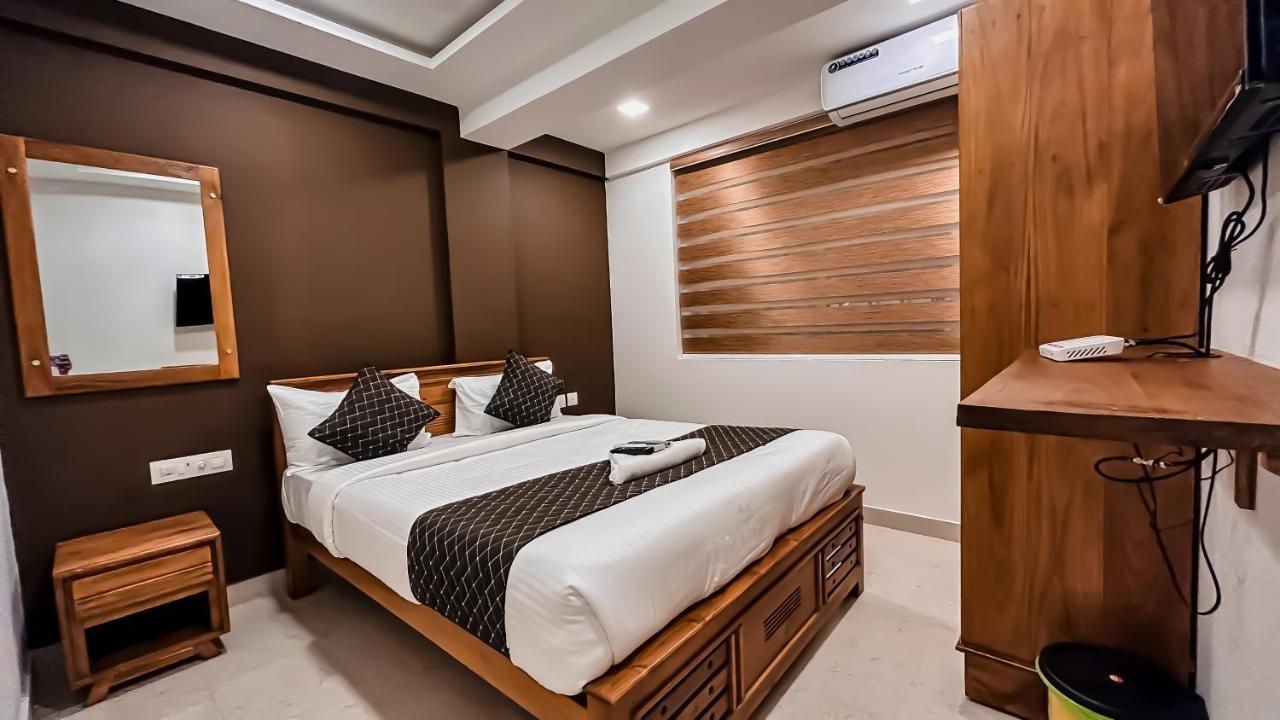 Emerald Inn Kochi 外观 照片