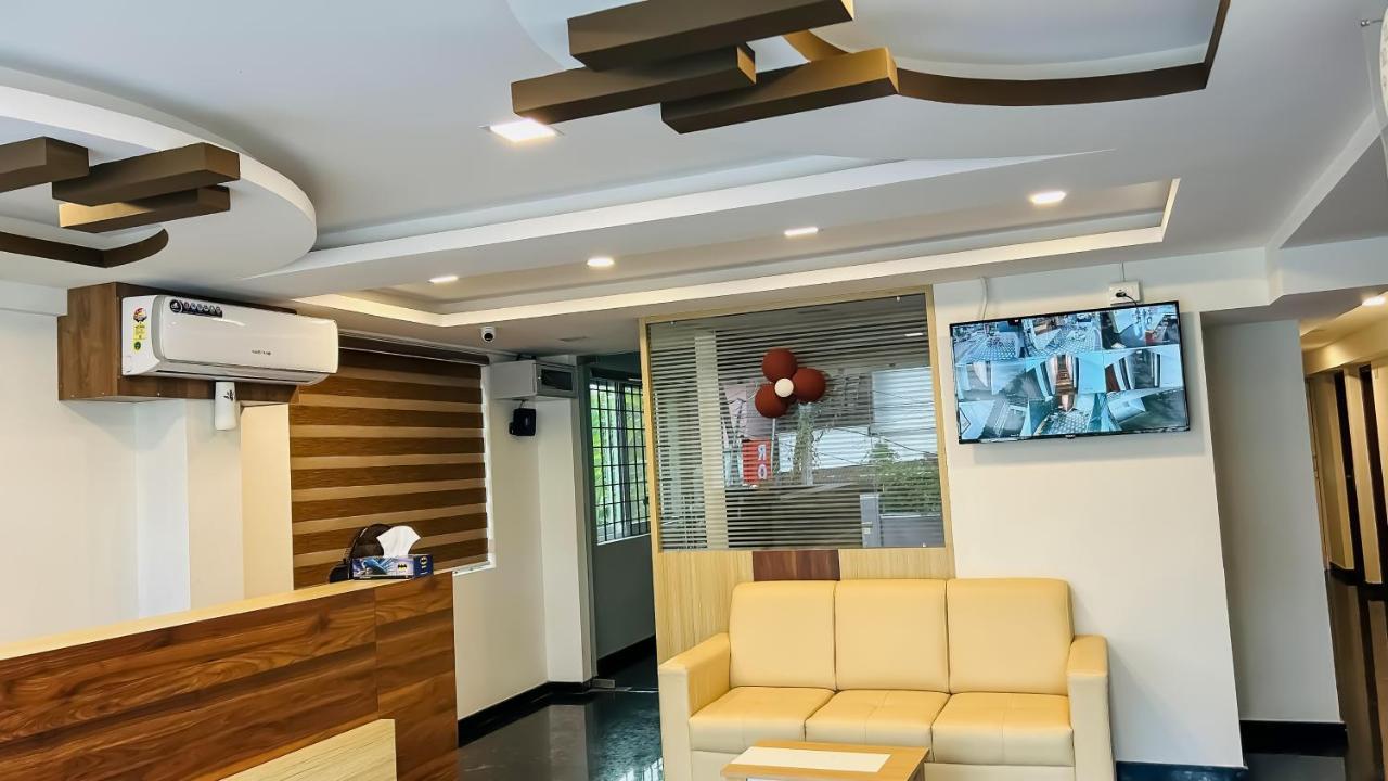 Emerald Inn Kochi 外观 照片